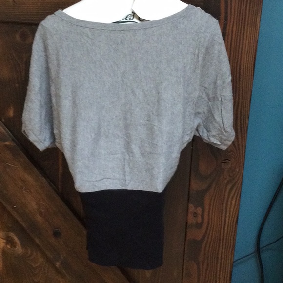 💋 4/$30 lightweight short sleeve sweater - Picture 2 of 5
